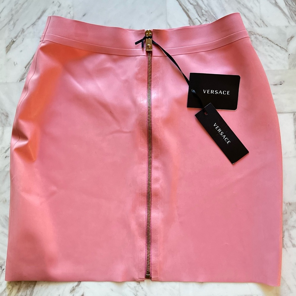 Versace Latex Mini Skirt in Rosa - Picture 3 of 7